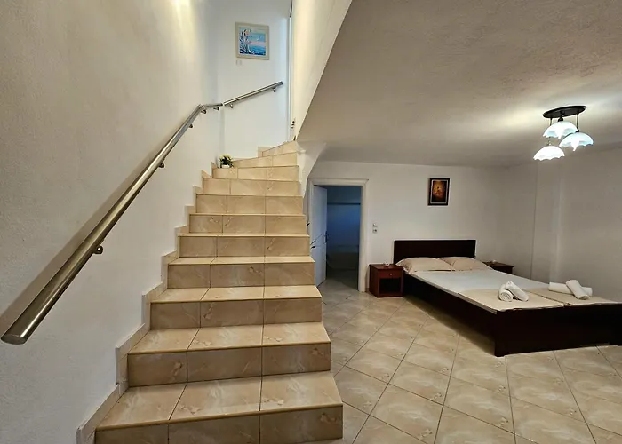 Jasmine House Apartment Potos