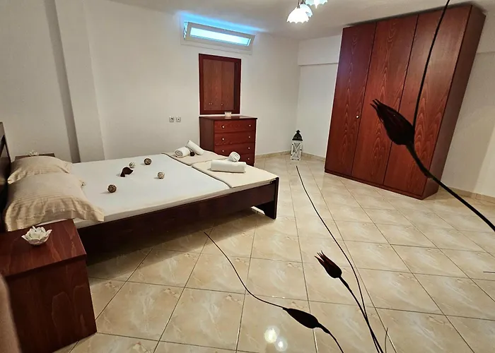 Jasmine House Apartment Potos